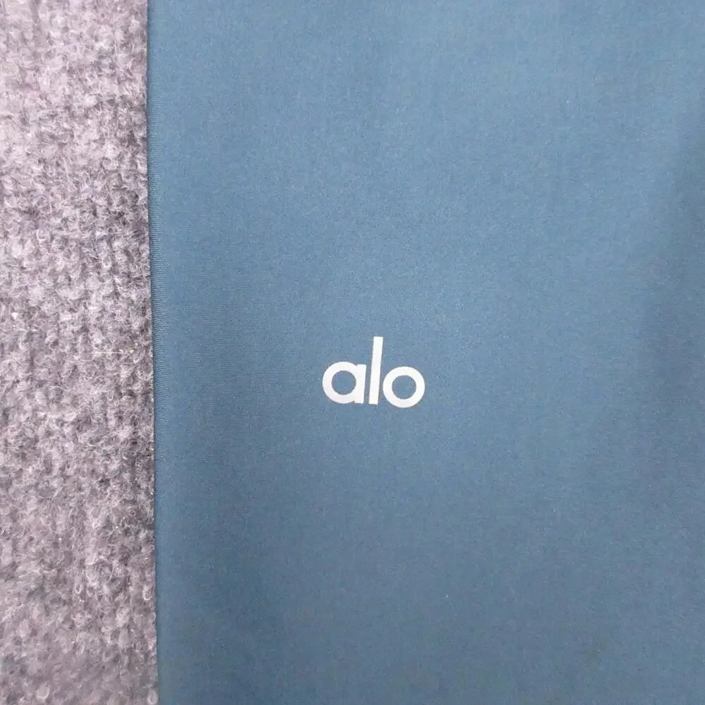 Alo Yoga brand alo